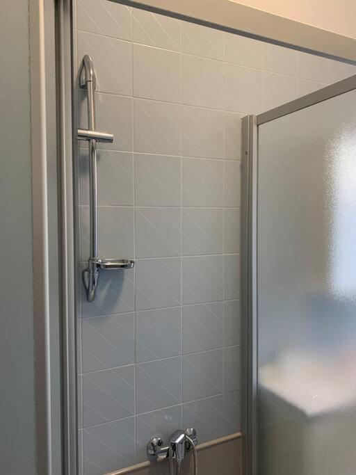 オメーニャLa Casa Del Nonnoアパートメント エクステリア 写真